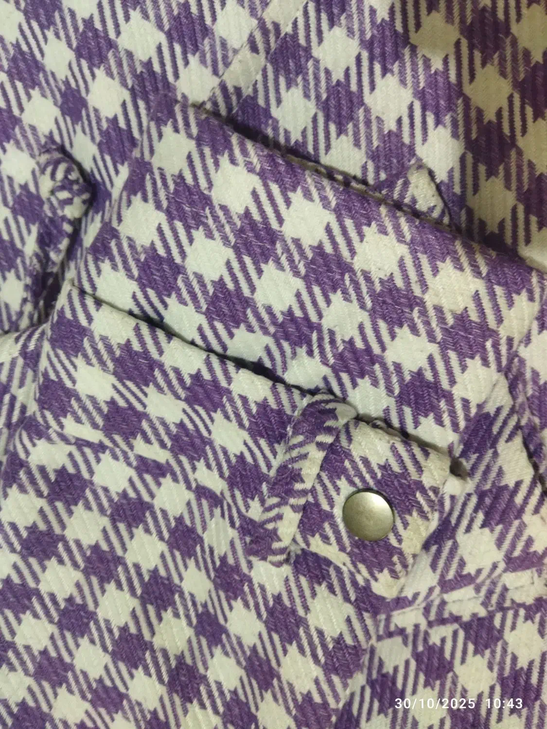 پالتو|لباس|خلخال, |دیوار