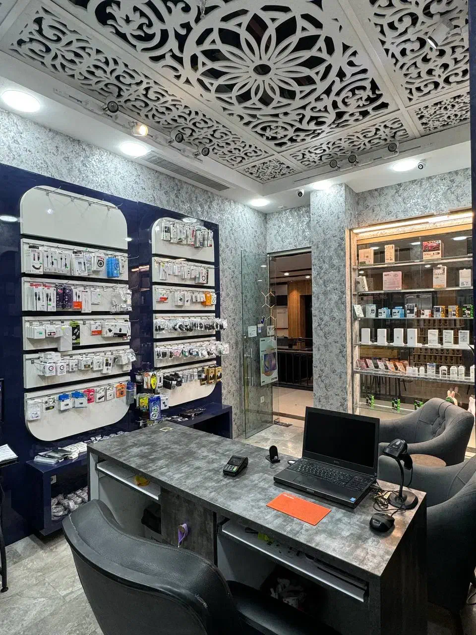 فروش واحد تجاری بازارسلام|فروش مغازه و غرفه|قم, آلوچو|دیوار