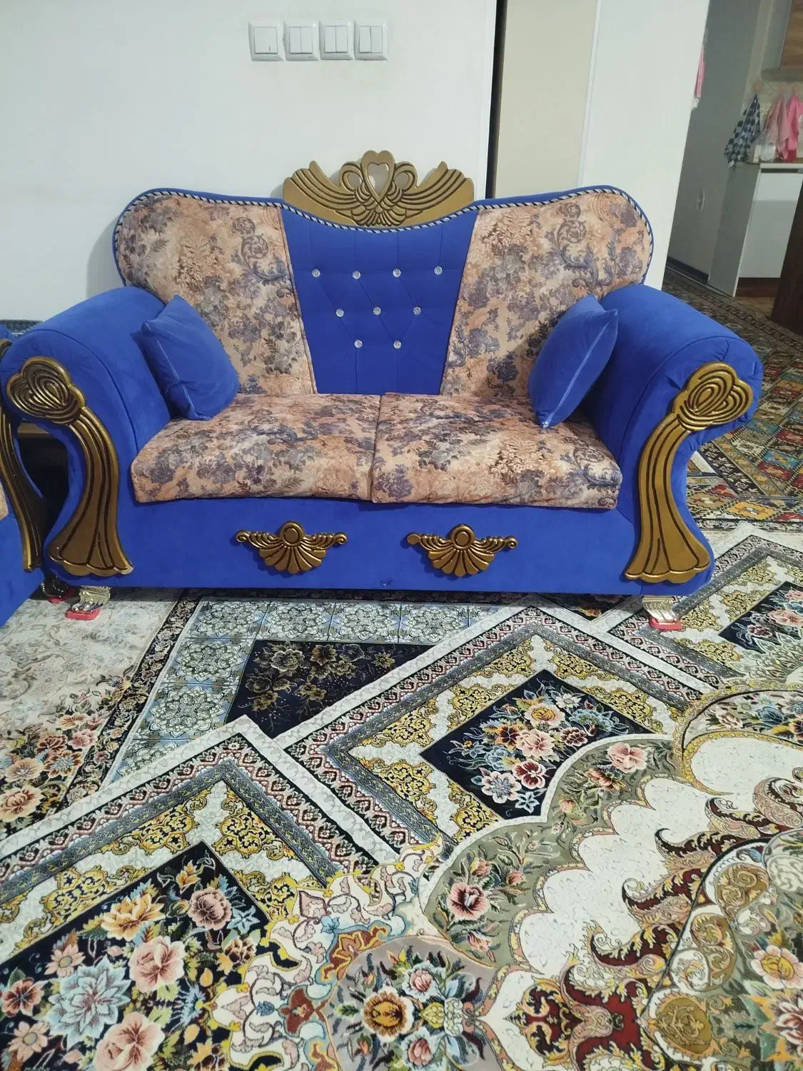 مبل 9نفره راحتی|مبلمان خانگی و میز عسلی|قم, تعویض پلاک|دیوار