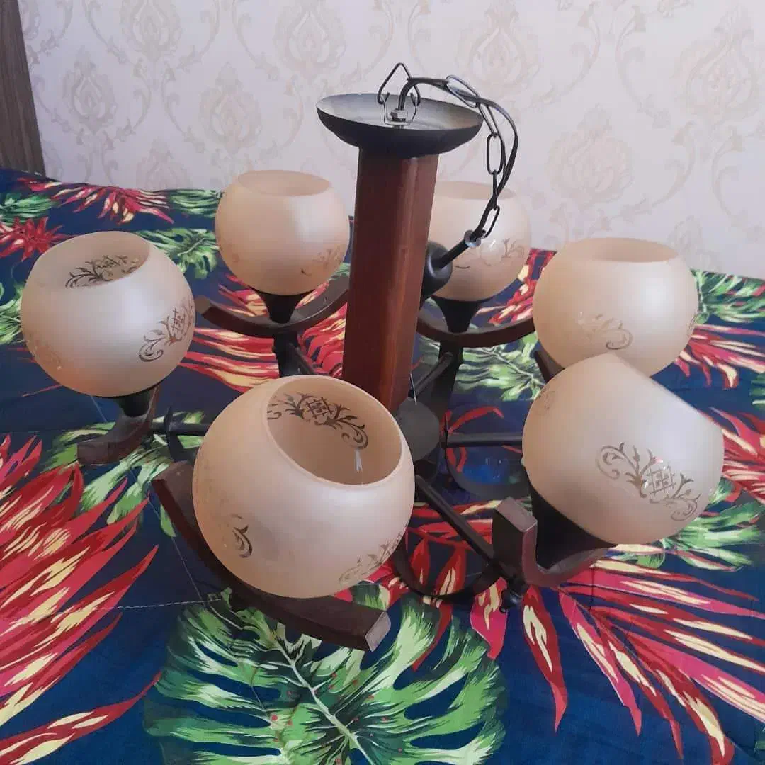 لوستر ۶ شاخه|لوستر و چراغ آویز|تهران, ارامنه|دیوار
