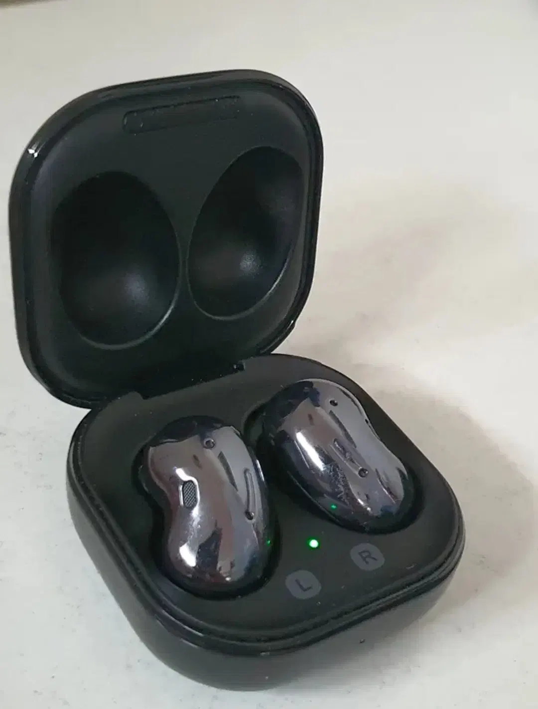 ایربادز لایو سامسونگ کاملا نو|پخشکننده همراه|قزوین, |دیوار