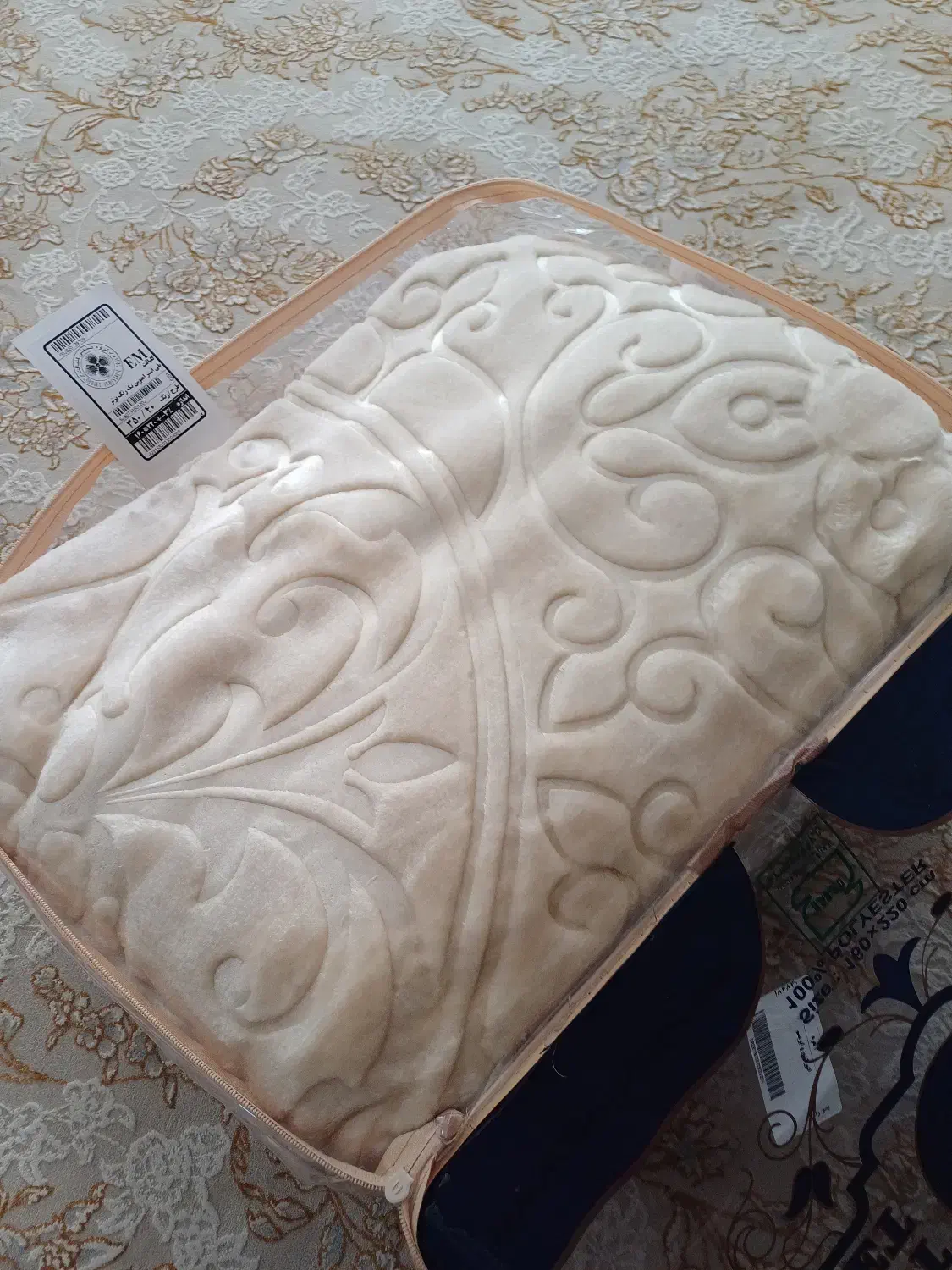 پتو گلبافت تک نفره|رختخواب، بالش، پتو|اسلام‌شهر, باغ فیض|دیوار