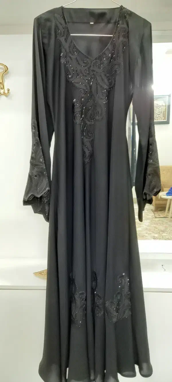 مانتو مجلسی نو|لباس|قم, باغ کرباسی|دیوار