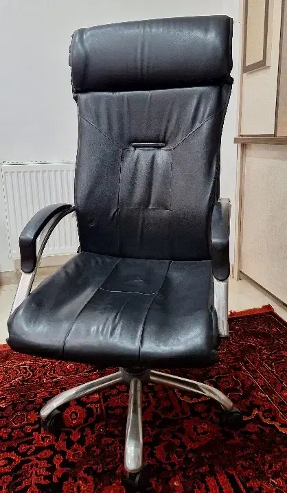 صندلی|دفتر کار|لاهیجان, شهرک فرهنگیان|دیوار