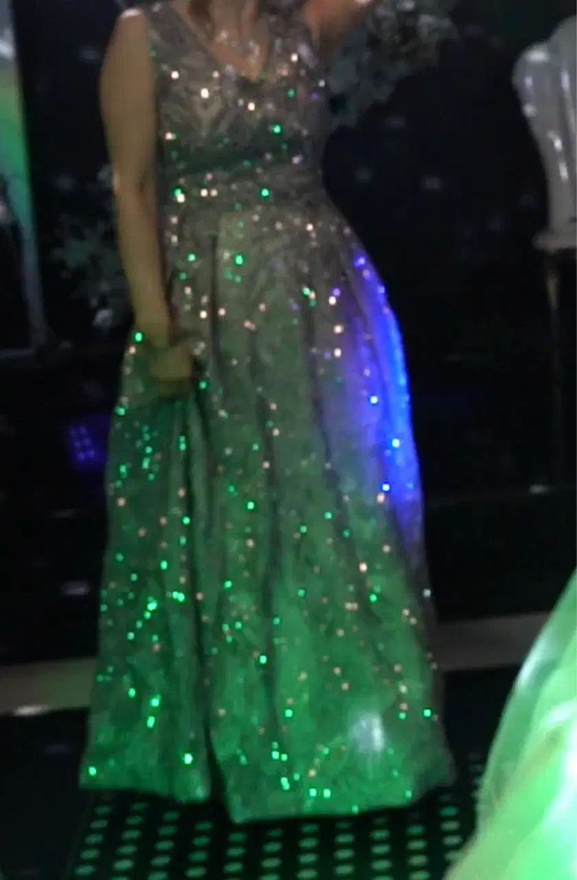 لباس تمام سنگ مناسب عروس و فامیل نزدیک سایز 38 42|لباس|ری, سرتخت|دیوار