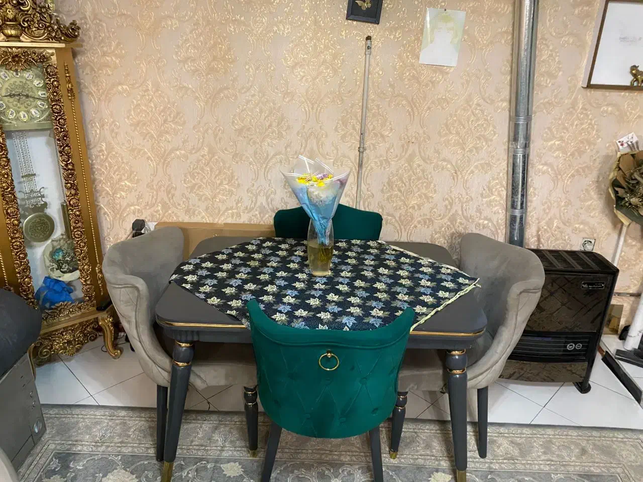 ست مبل هفت نفره به همراه غذا خوری چهار نفره|مبلمان خانگی و میز عسلی|تهران, هاشمی|دیوار