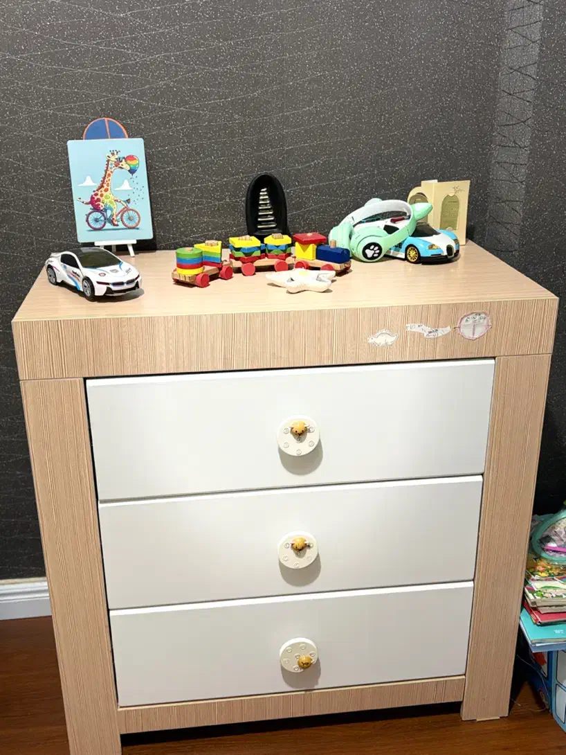 سرویس کودک و مبل کارکرده|مبلمان خانگی و میز عسلی|رشت, ساغری سازان|دیوار