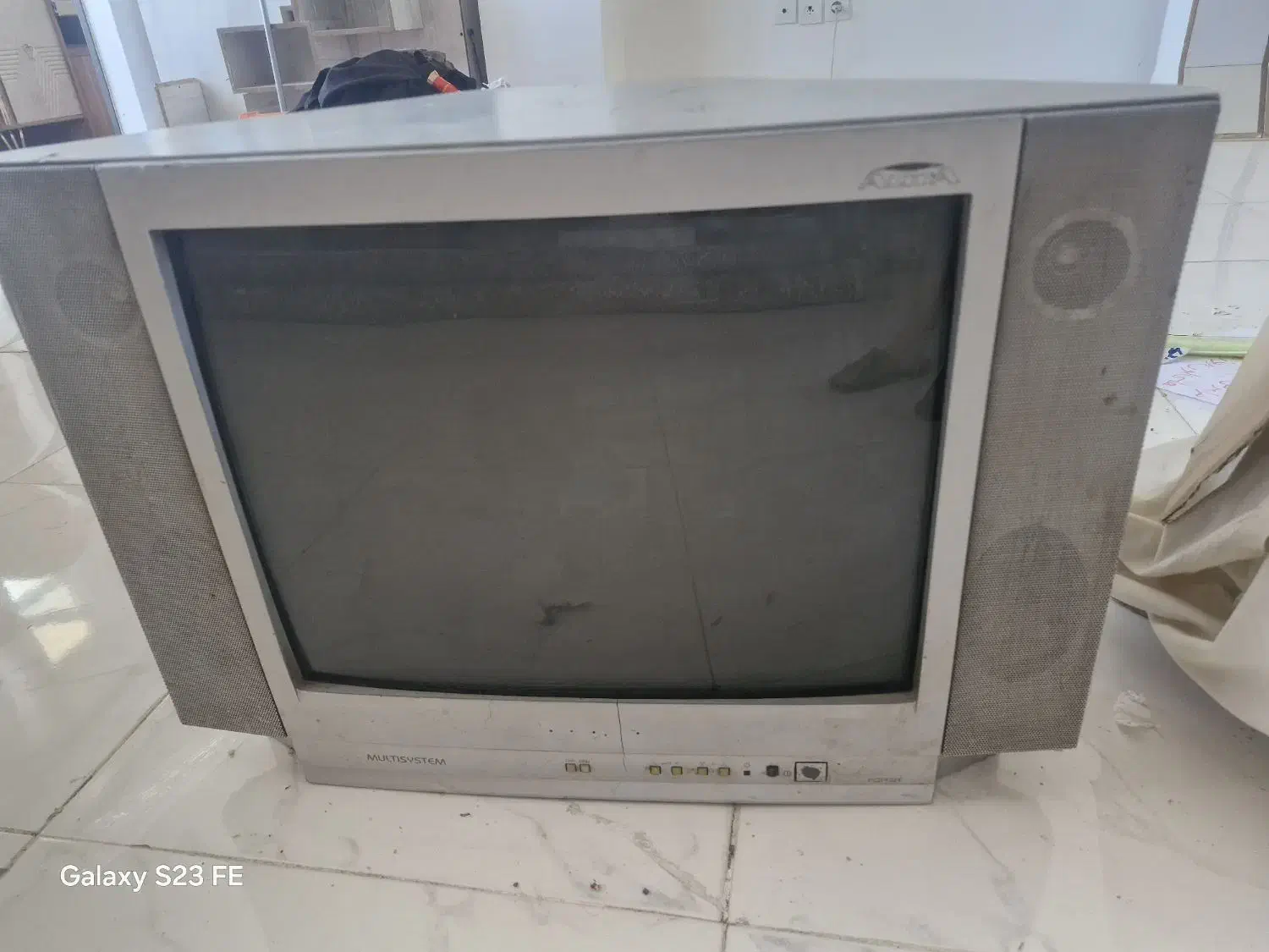 تلوزیون سالم قدیمی|تلویزیون و پروژکتور|مراغه, |دیوار