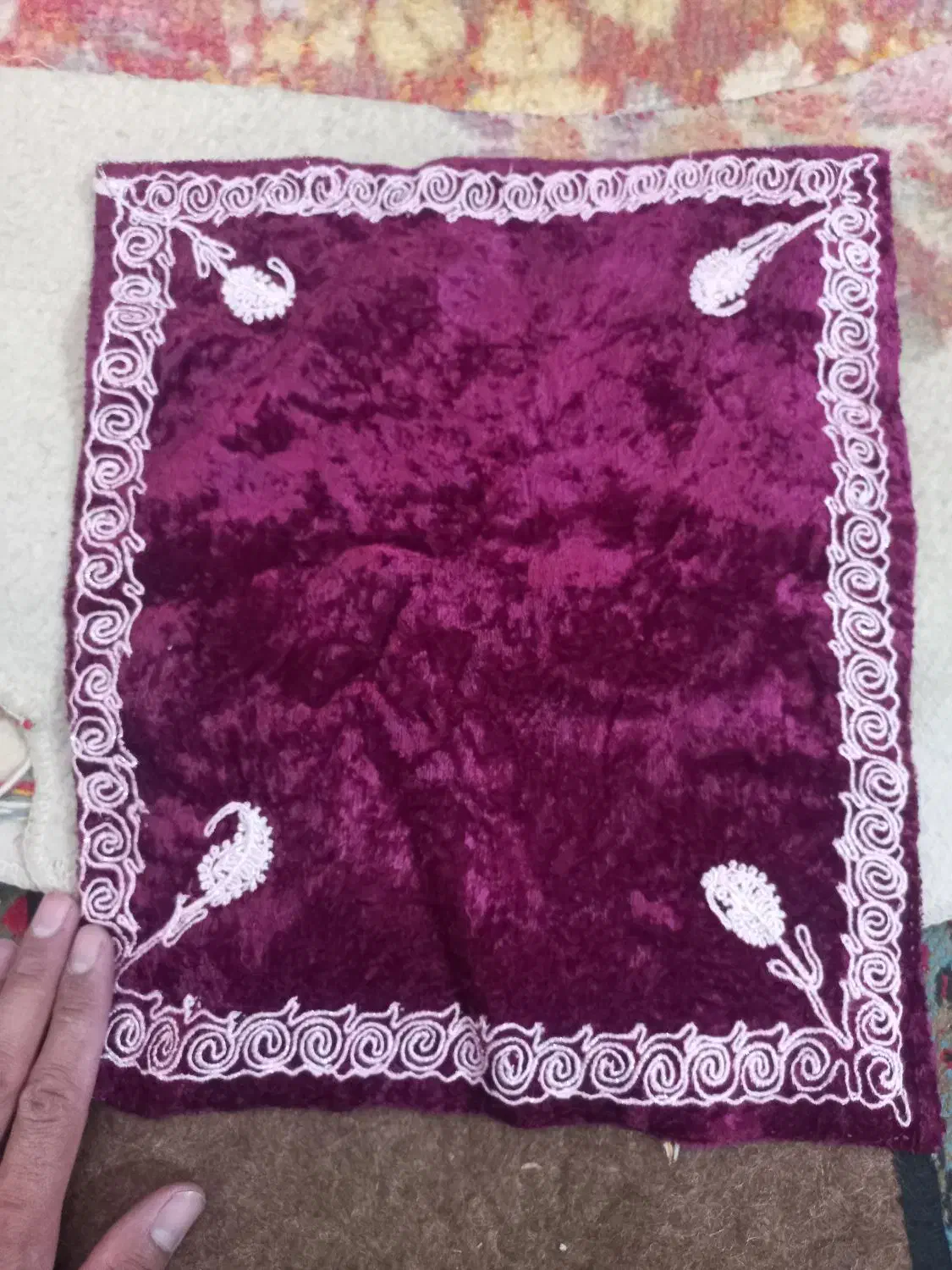 سجاده مخمل قدیم|کلکسیون اشیاء عتیقه|اردکان, |دیوار