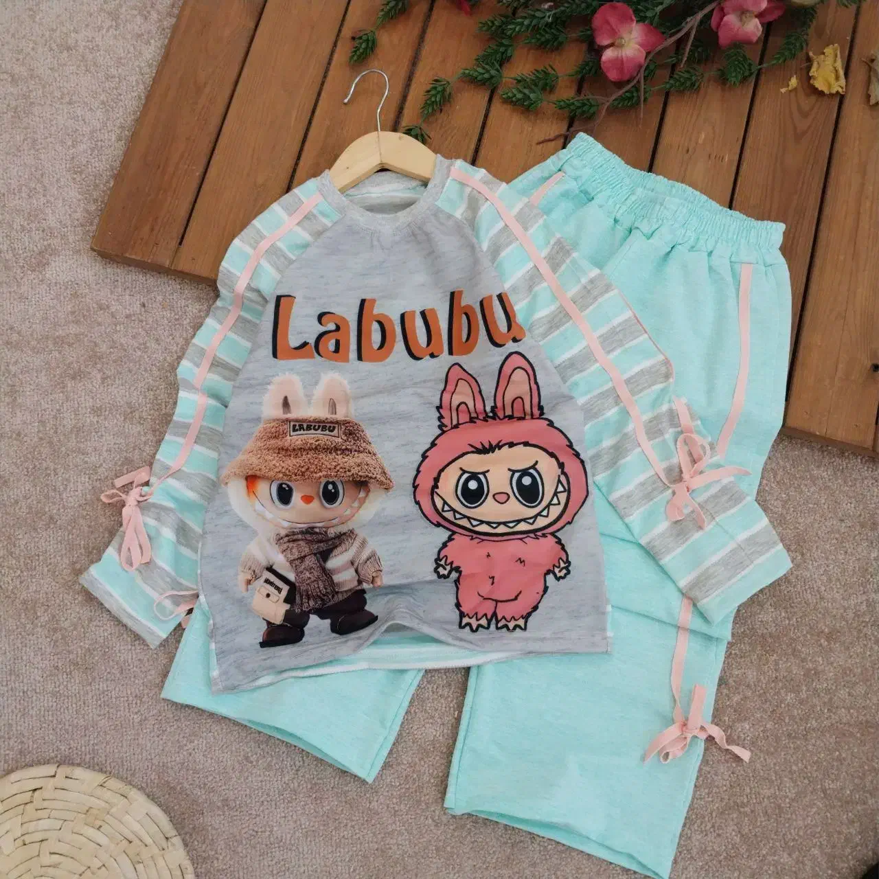 ترند سال|کفش و لباس بچه|شیراز, میانرود|دیوار