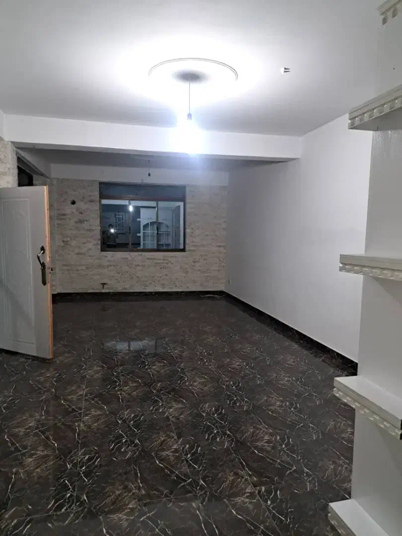 رهن واجاره ۹۰متر آپارتمان در بر دوم خیابان سعدی|اجارهٔ آپارتمان|رودسر, |دیوار