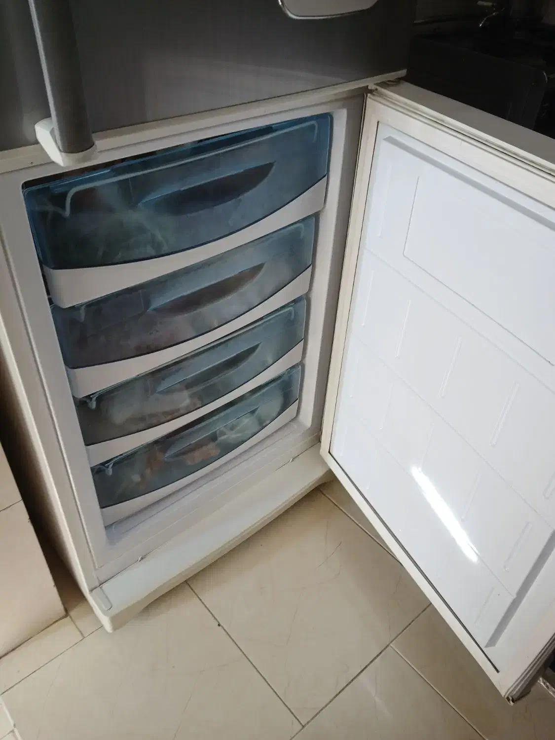 یخچال|یخچال و فریزر|رباط‌کریم, مسکن مهر آبشناسان|دیوار