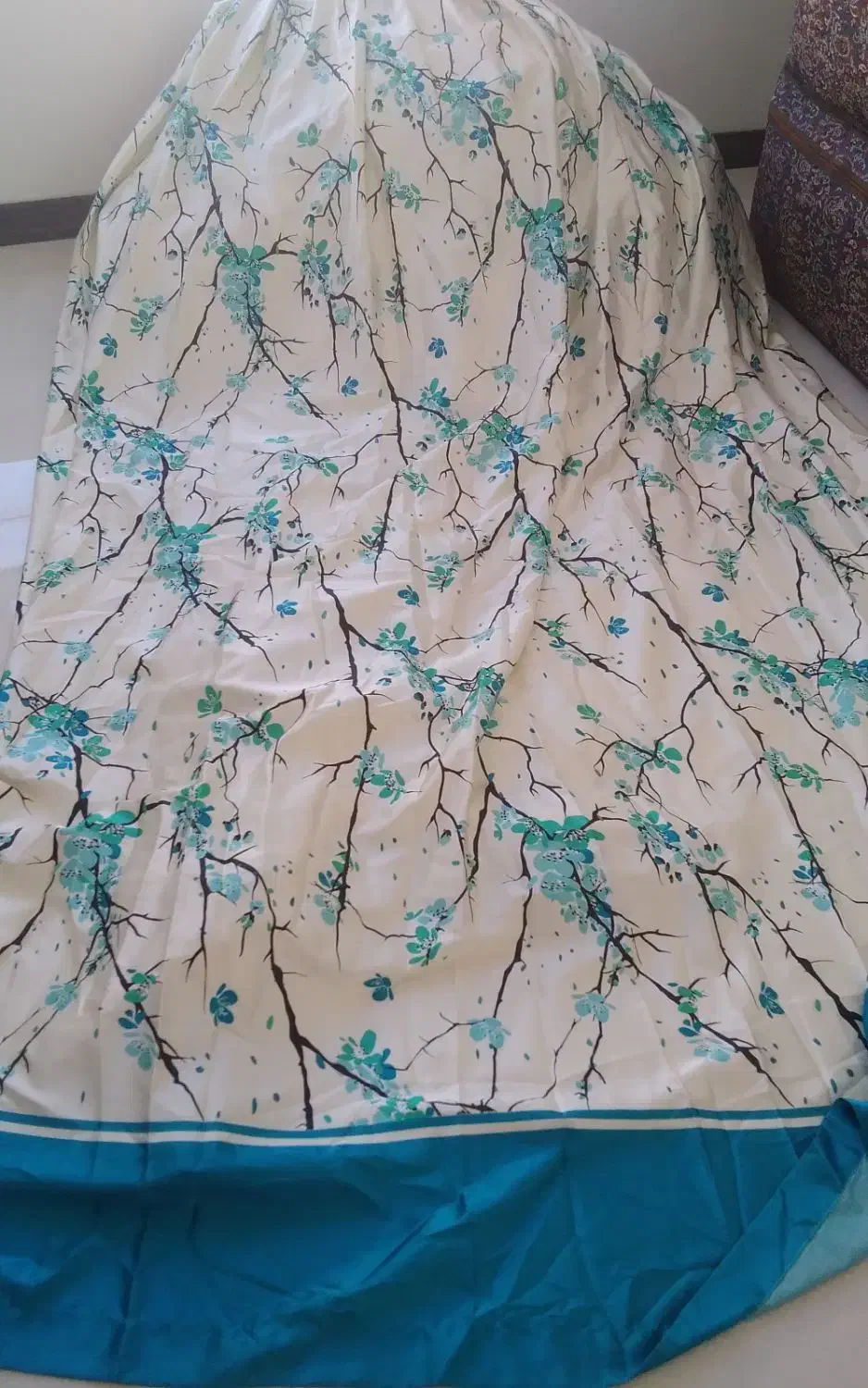 پرده ساتن گل دار|پرده، رانر، رومیزی|هشتگرد, فاز ۲ مهستان|دیوار