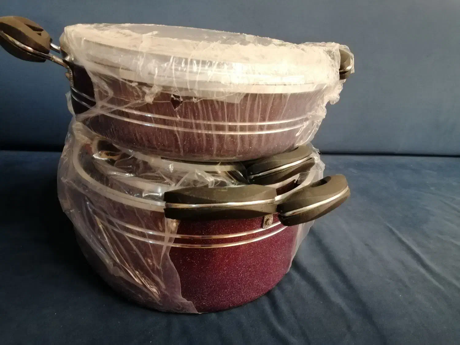 سرویس تفلون 8 پارچه|ظروف پختوپز|صدرا-فارس, فاز ۱|دیوار