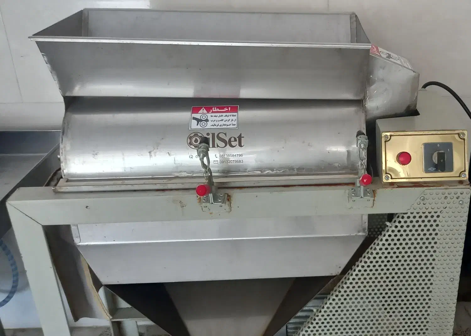 آبمیوه گیری صنعتی چند کاره|آبمیوهگیر و آبمرکباتگیر|امیرکلا, |دیوار