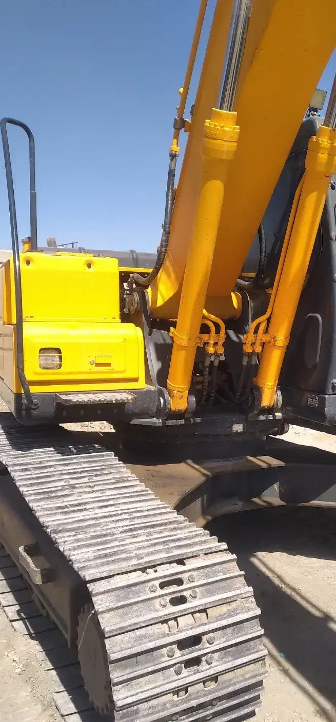 بیل هیوندا ۲۱۰ مدل ۲۰۱۲|خودرو سنگین|تبریز, |دیوار