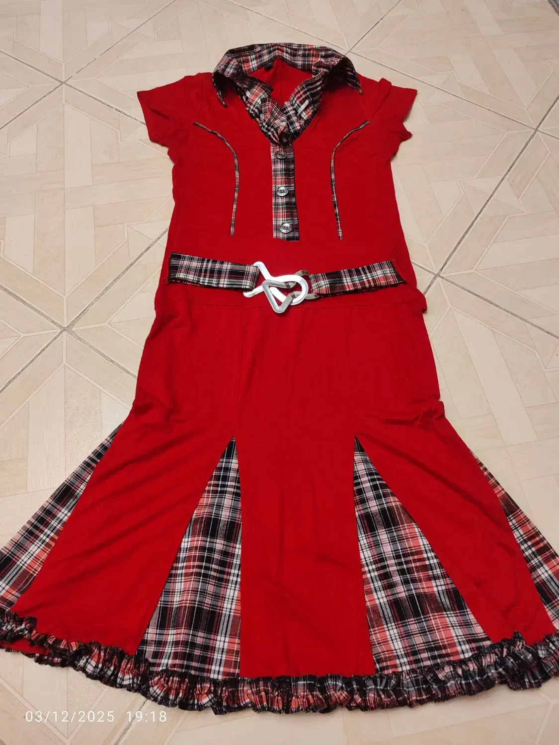 ۲ عدد لباس مجلسی|لباس|اندیشه, اندیشه فاز ۴|دیوار