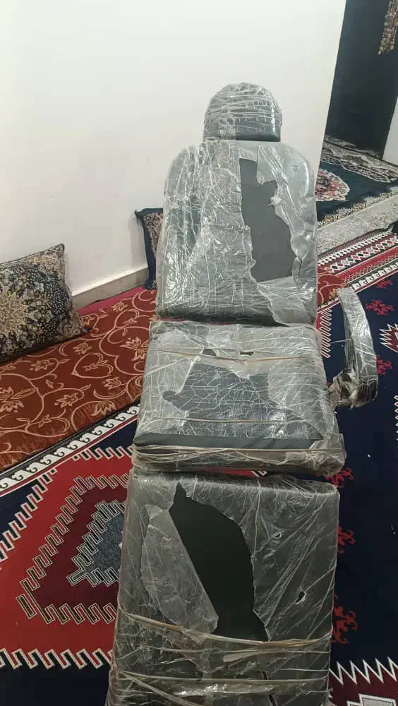 صندلی اریشگری|آرایشگاه و سالن‌های زیبایی|باوی, |دیوار