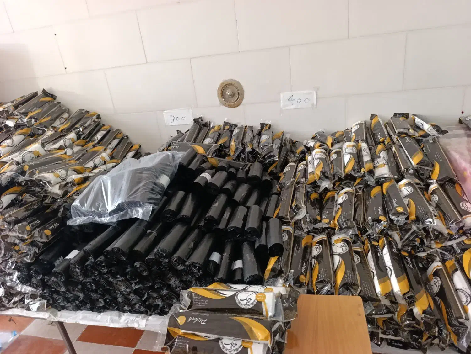 شرکت تولیدی مواد سلولزی ودستمال کاغذی بهمئی|ظروف نگهدارنده، پلاستیکی، یک‌بارمصرف|لیکک, |دیوار