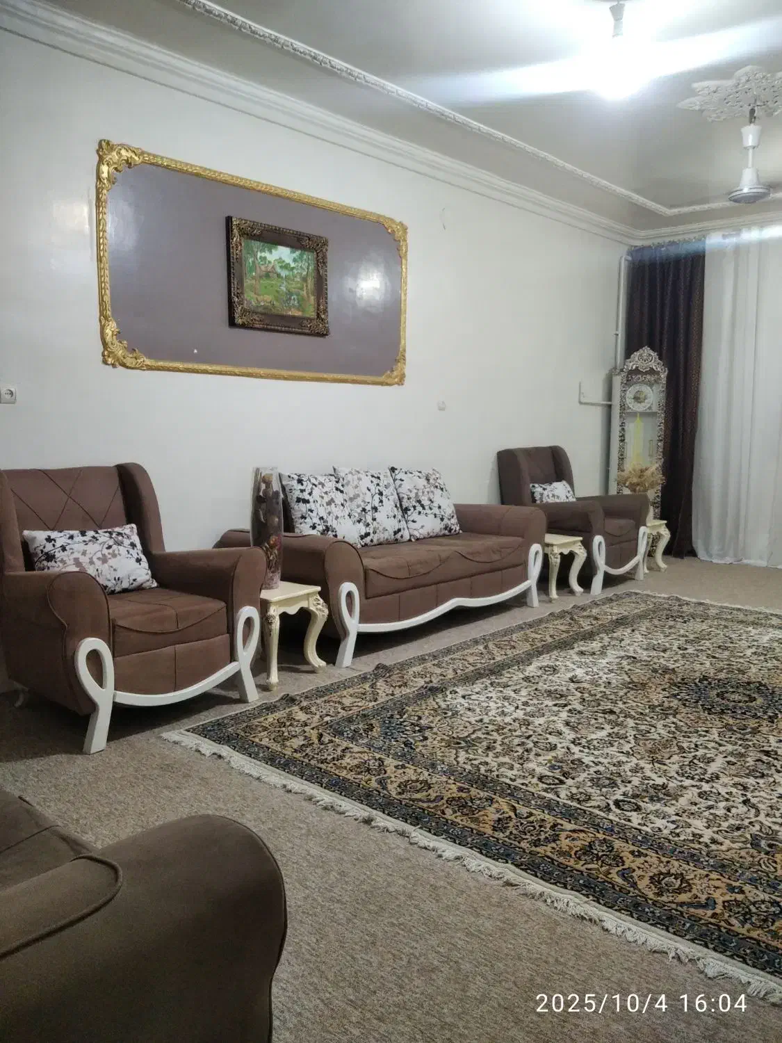 مبل|مبلمان خانگی و میز عسلی|باغ ملک, |دیوار