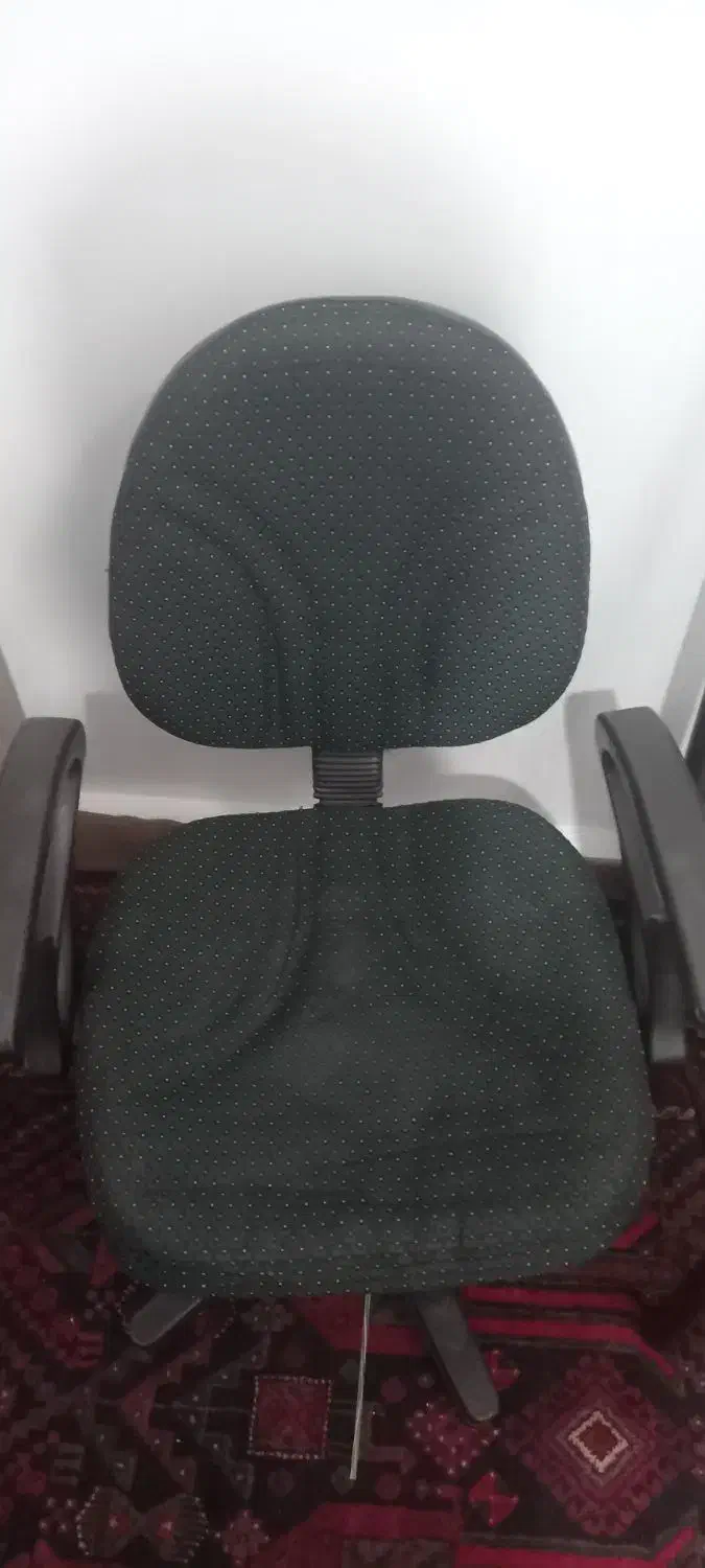 فروش مانیتور همراه میز وصندلی|میز تحریر و کامپیوتر|زاهدان, |دیوار