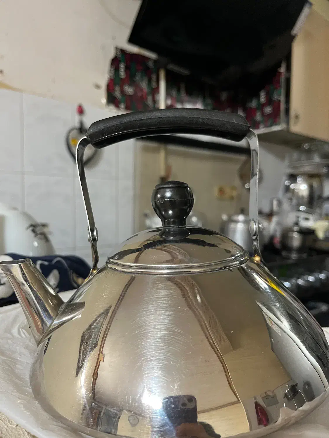 قوری|قوری، کتری، قهوهساز دستی|بومهن, |دیوار