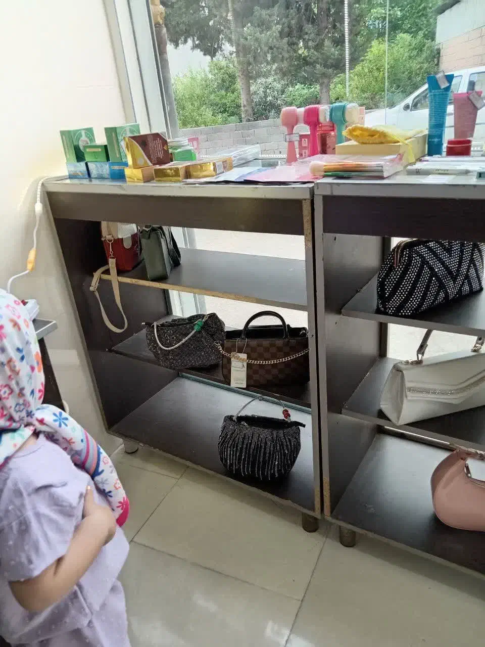 فروش فوری قفسه جنس ام دی اف|بوفه، ویترین، کنسول|بهشهر, |دیوار