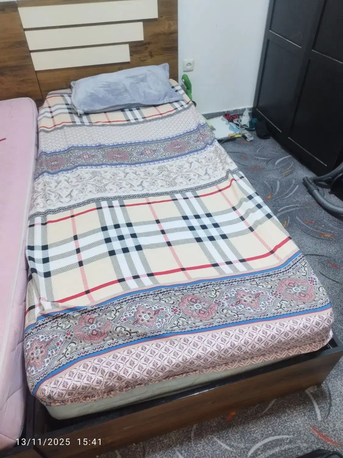 فروش تخت تک نفره دو جفت باهم بعلت کمبود|تخت و صندلی بچه|بندر کنگان, |دیوار