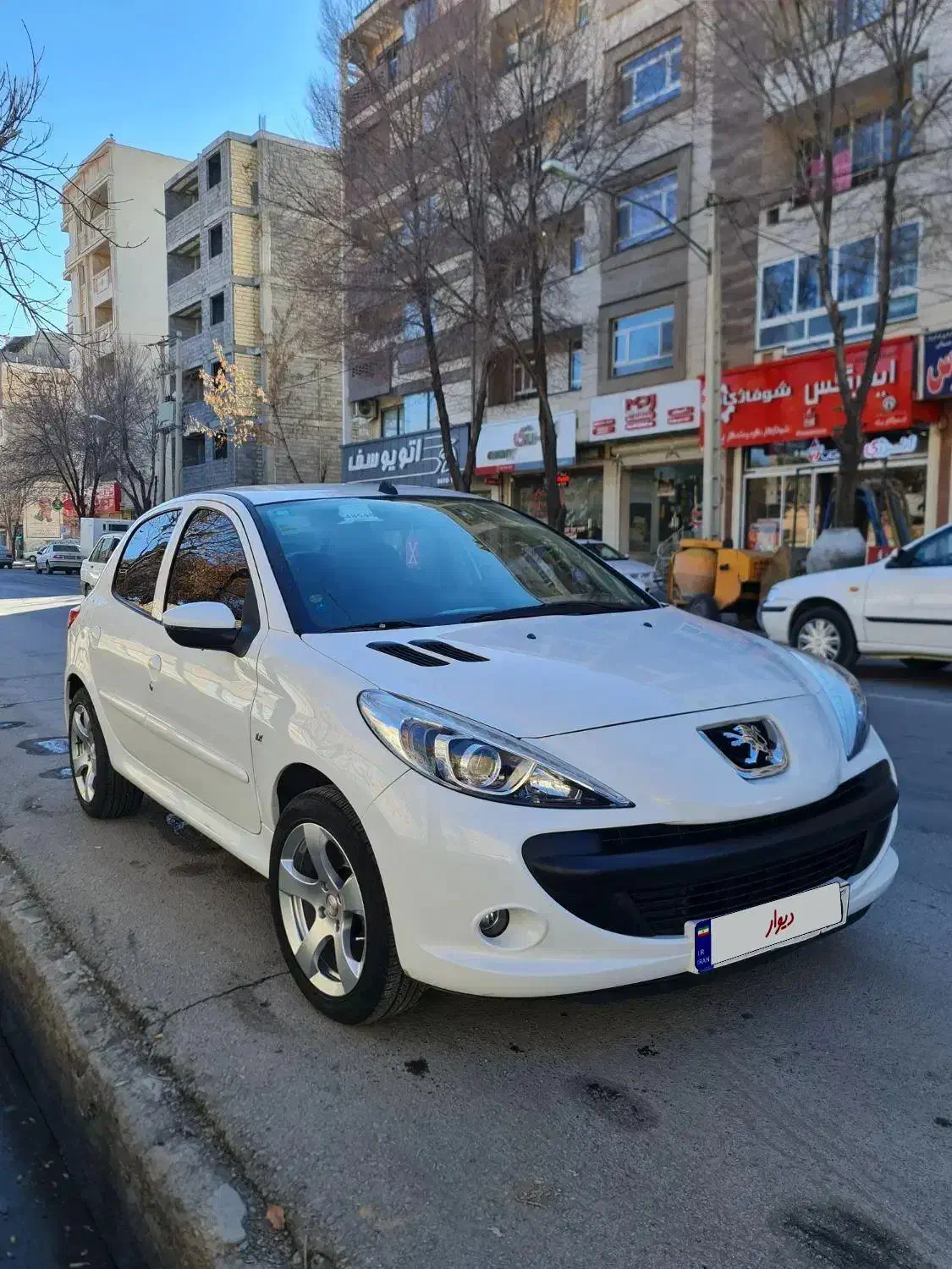 پژو۲۰۷ سقف فلز ۱۴۰۱ فول|خودرو سواری و وانت|شهرکرد, |دیوار