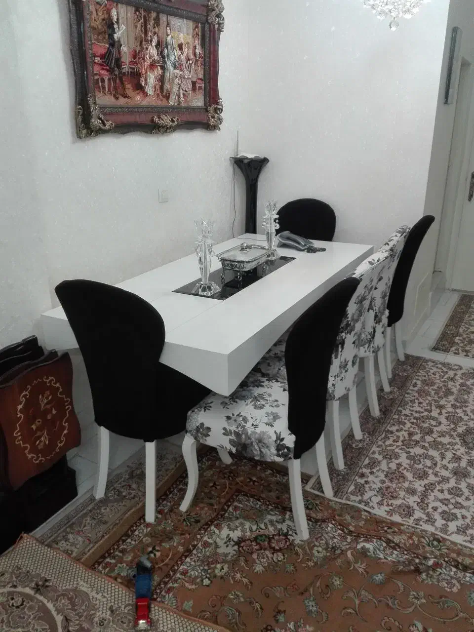 ناهار خوری ۸ نفره و مبل چستر ۷ نفره|مبلمان خانگی و میز عسلی|تهران, دهکده المپیک|دیوار