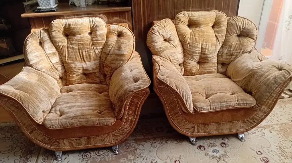 مبل ۷نفره در حد نو|مبلمان خانگی و میز عسلی|فولادشهر, C3|دیوار