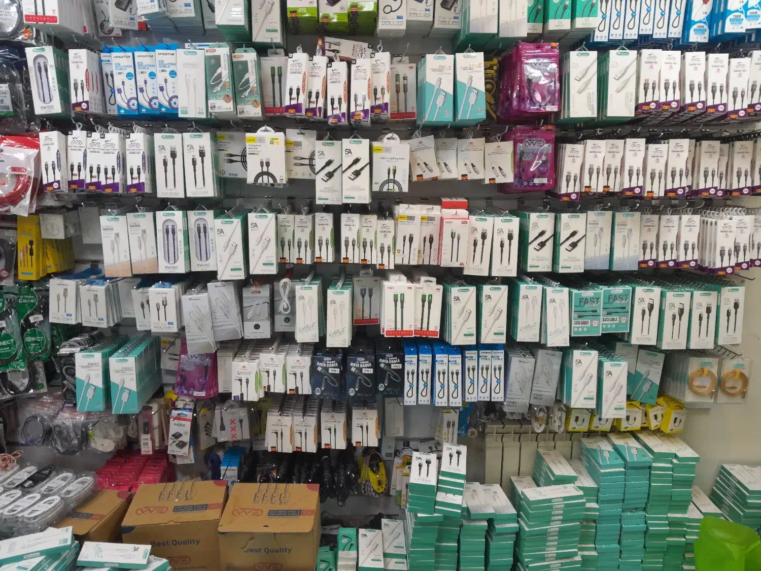 پخش لوازم جانبی موبایل گیل پلاس|لوازم جانبی موبایل و تبلت|رشت, ساغری سازان|دیوار