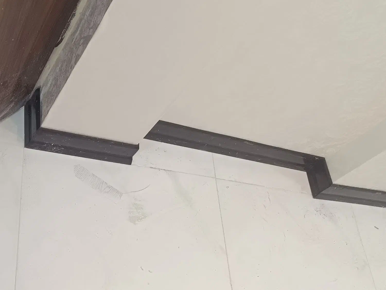 اجرای قرنیز دیواری و ...|خدمات پیشه و مهارت|اصفهان, عطار نیشابوری|دیوار