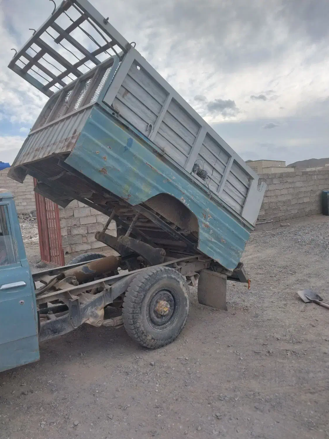 وانت نیسان کمپرسی|خودرو سواری و وانت|کرمان, |دیوار