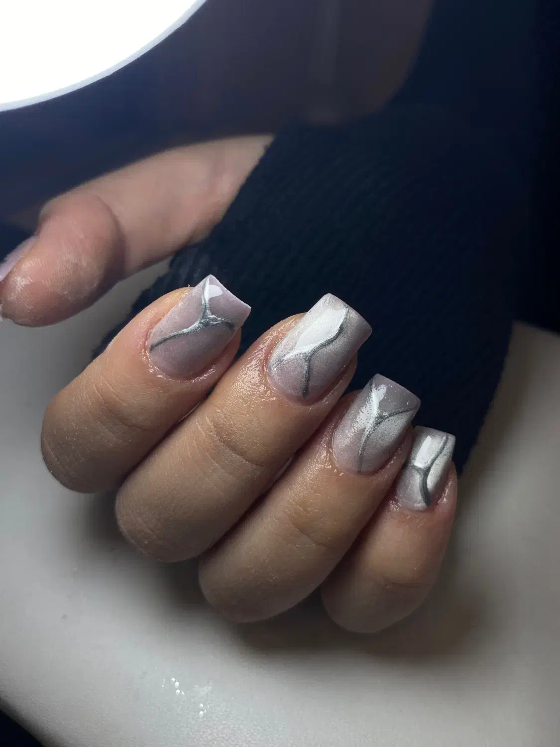 کاشت و ترمیم ناخن و اکستنشن مو|خدمات آرایشگری و زیبایی|بروجرد, |دیوار