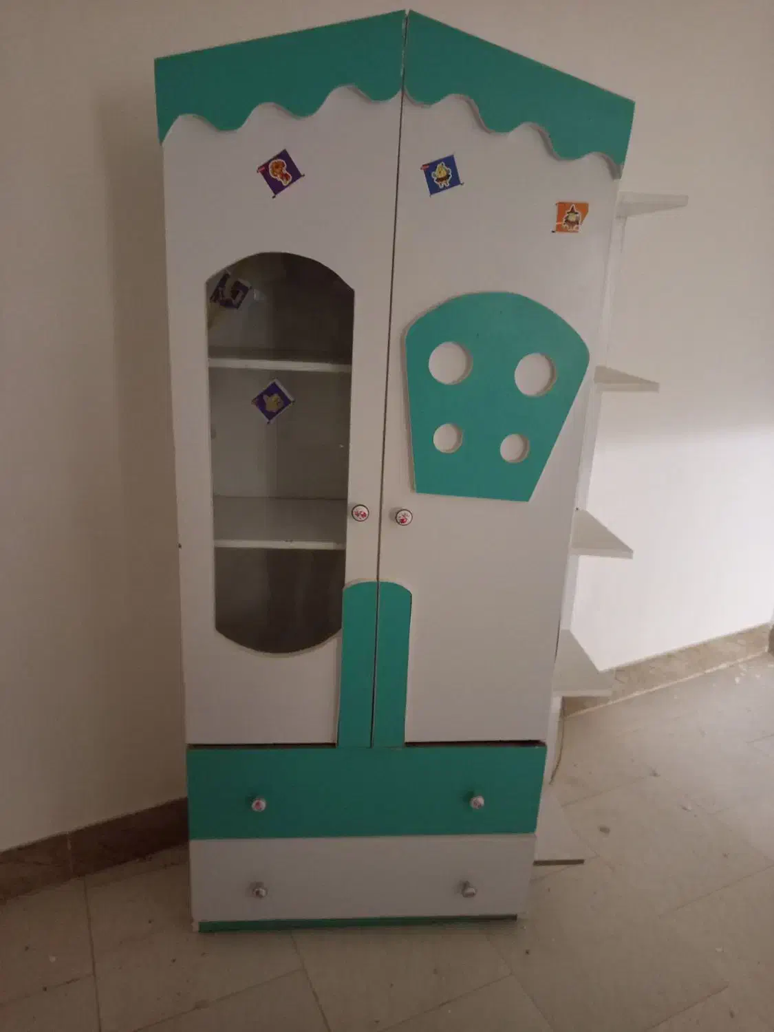 کمد بچه درحدنو|اسباب و اثاث بچه|تربت جام, معدآباد|دیوار