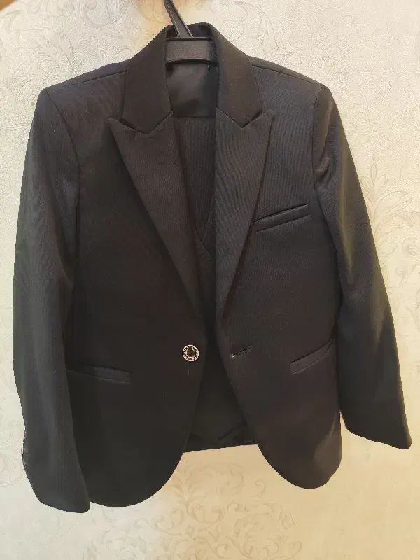 کت و شلوار و پیراهن و کفش بچه گانه|کفش و لباس بچه|اهواز, پادادشهر|دیوار