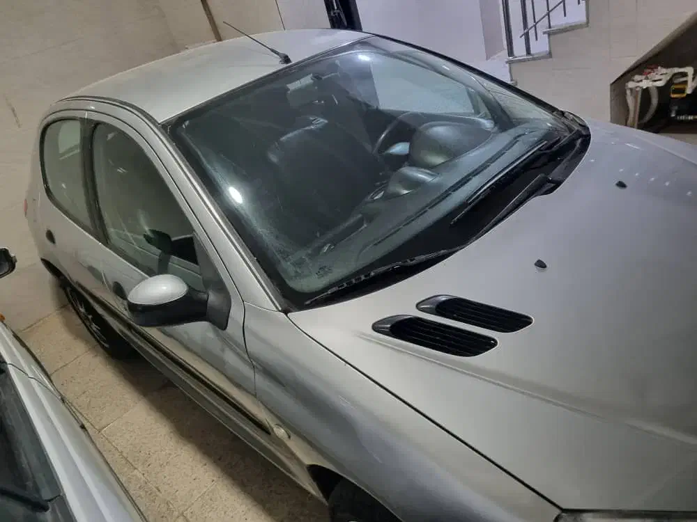 ۲۰۶ فرانسوی ۸۲|خودرو سواری و وانت|شاهین‌شهر, ۹ دی|دیوار