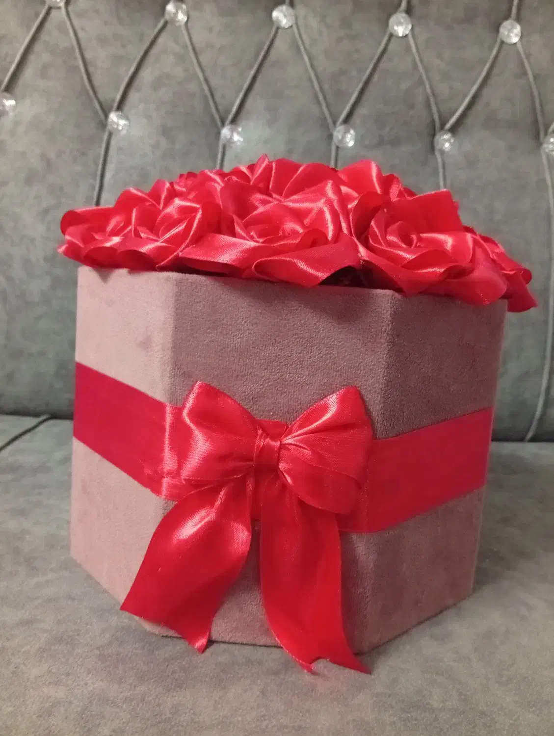 باکس رز قرمز|گل مصنوعی|بیرجند, |دیوار