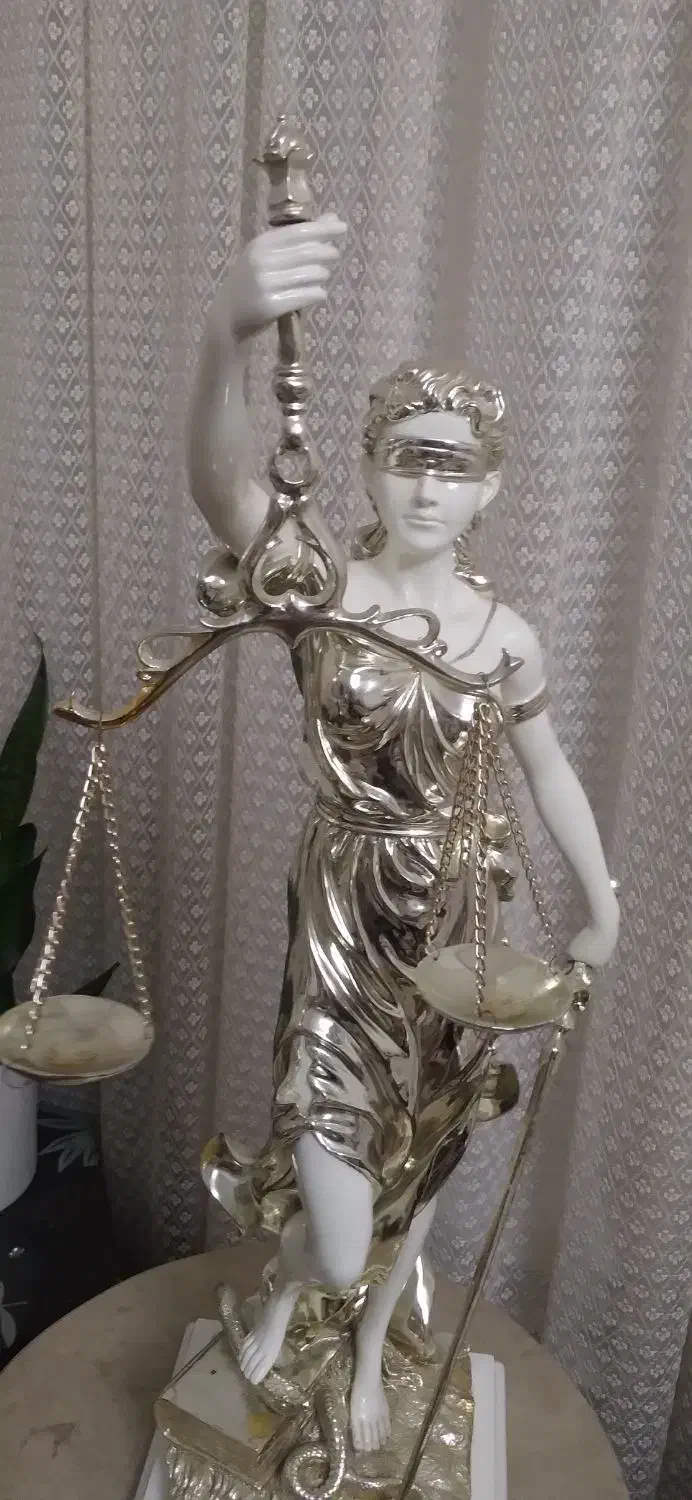 مجسمه. رنگ ثابت.آب طلا|مجسمه، تندیس، ماکت|اردبیل, |دیوار