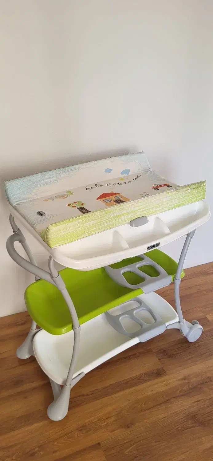 وان و جای تعویض و گهواره و فرنگی|اسباب و اثاث بچه|تهران, فردوس|دیوار