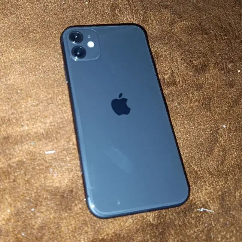 ایفون یازده بدون ریجستری معتبر. ضمانتی|موبایل|زاهدان, |دیوار