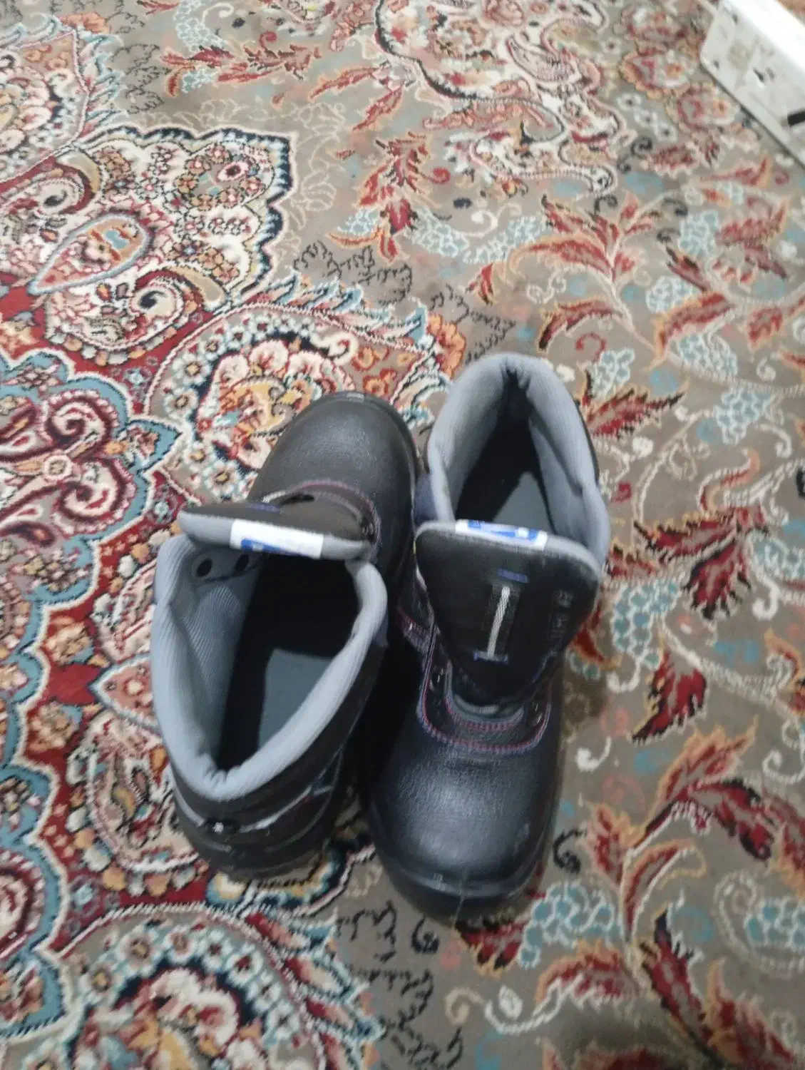 کفش کار اصل|کیف، کفش، کمربند|خوسف, |دیوار