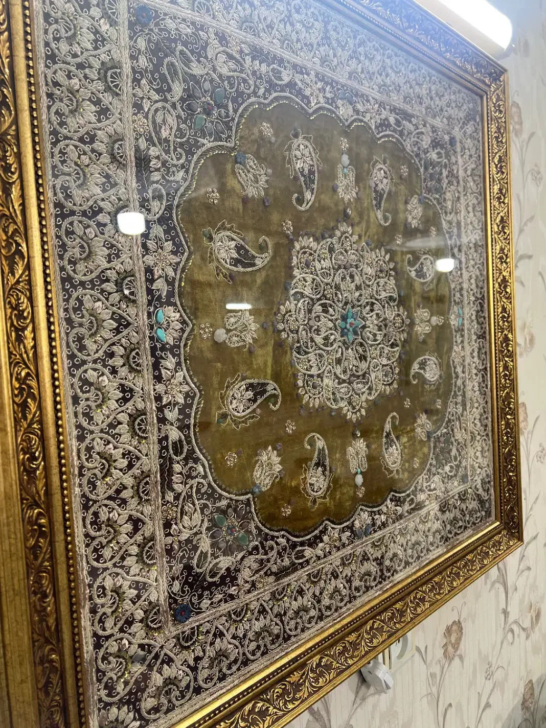 تابلو فرش قاجاری جواهر نشان|کلکسیون اشیاء عتیقه|مشهد, آزادشهر|دیوار
