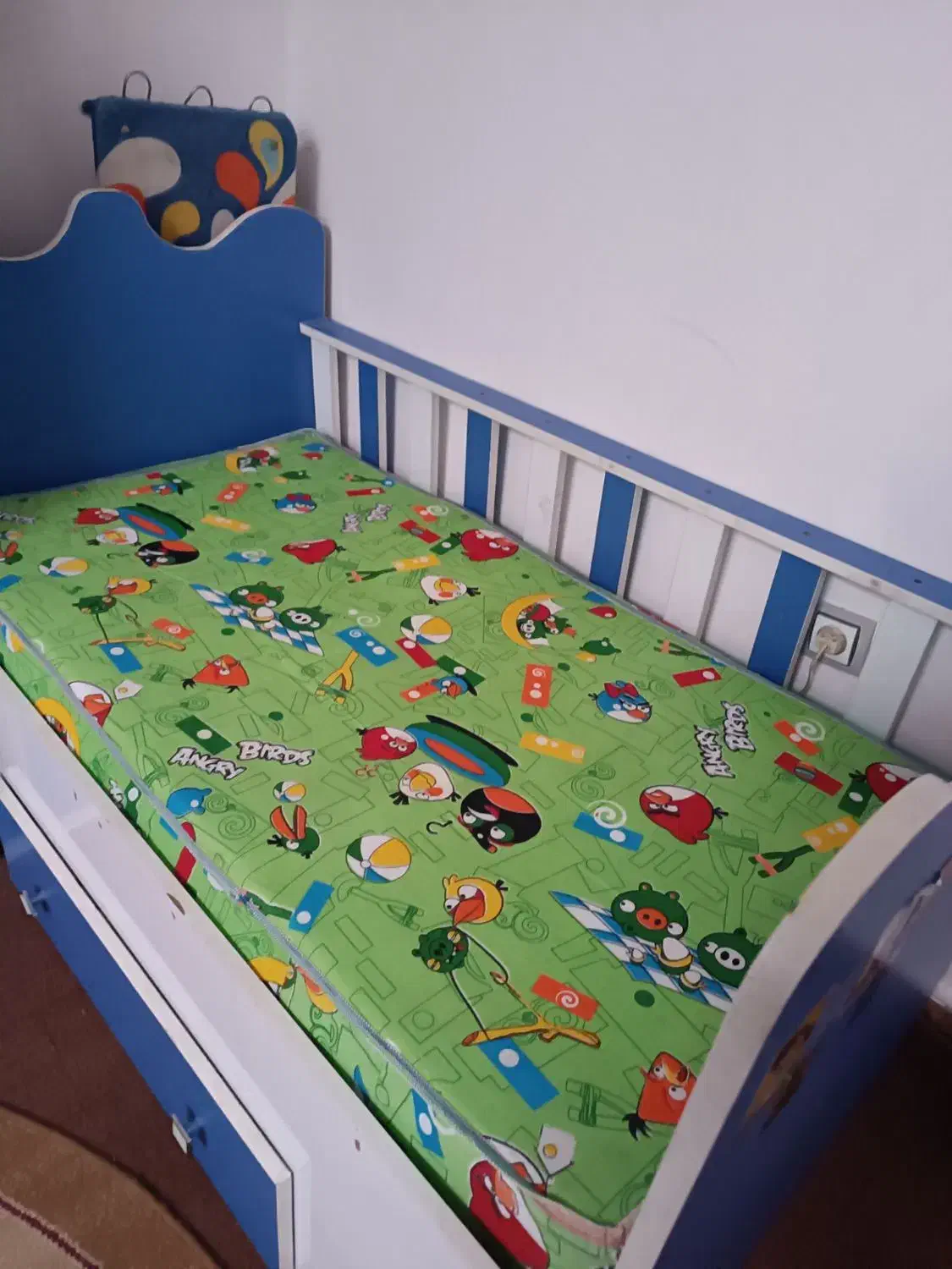 فروش تخت کودک سالم همراه با تشک|تخت و صندلی بچه|مشگین شهر, |دیوار