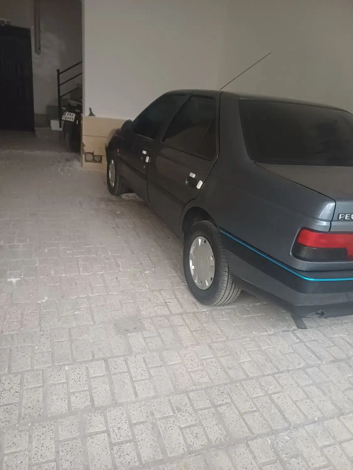 پژو۴۰۵ خاکستری مدل ۹۸|خودرو سواری و وانت|مشهد, کوی المهدی|دیوار