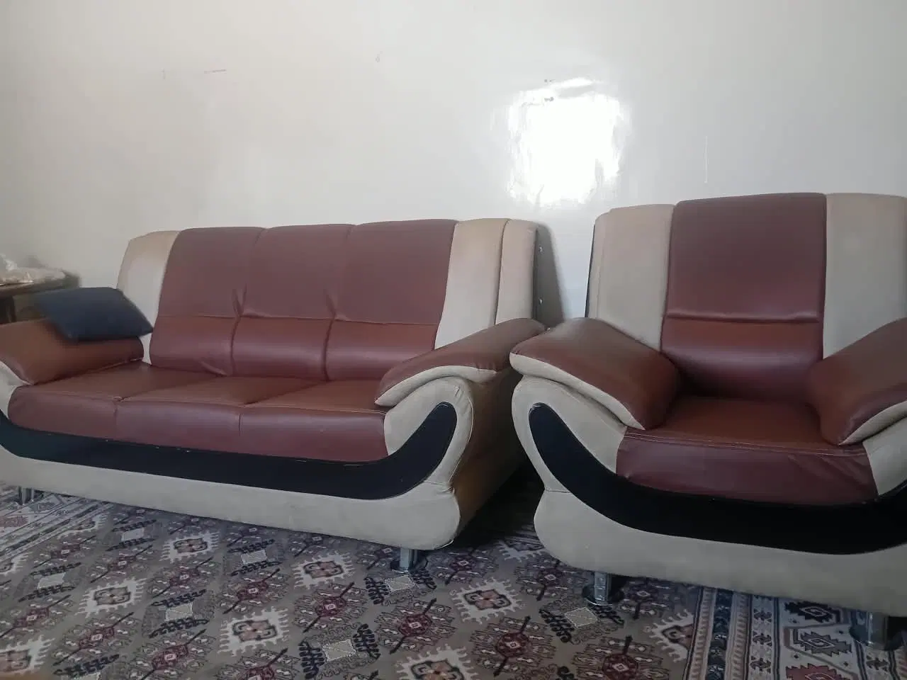فروشی|مبلمان خانگی و میز عسلی|دوگنبدان, |دیوار