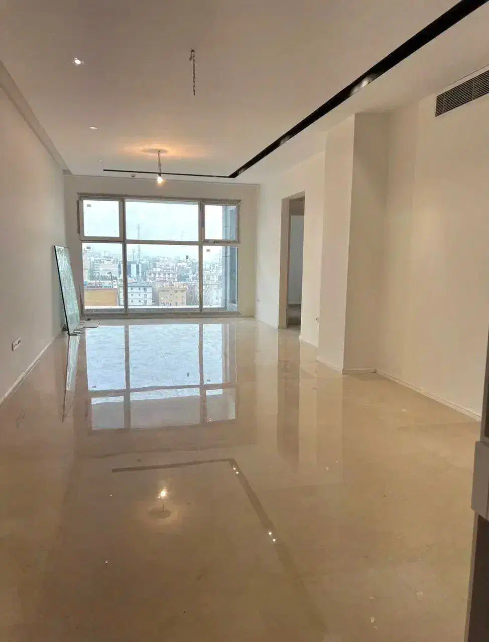 ۸۰ متری / کلید نخورده /مشاعات آبی فعال/برج برند