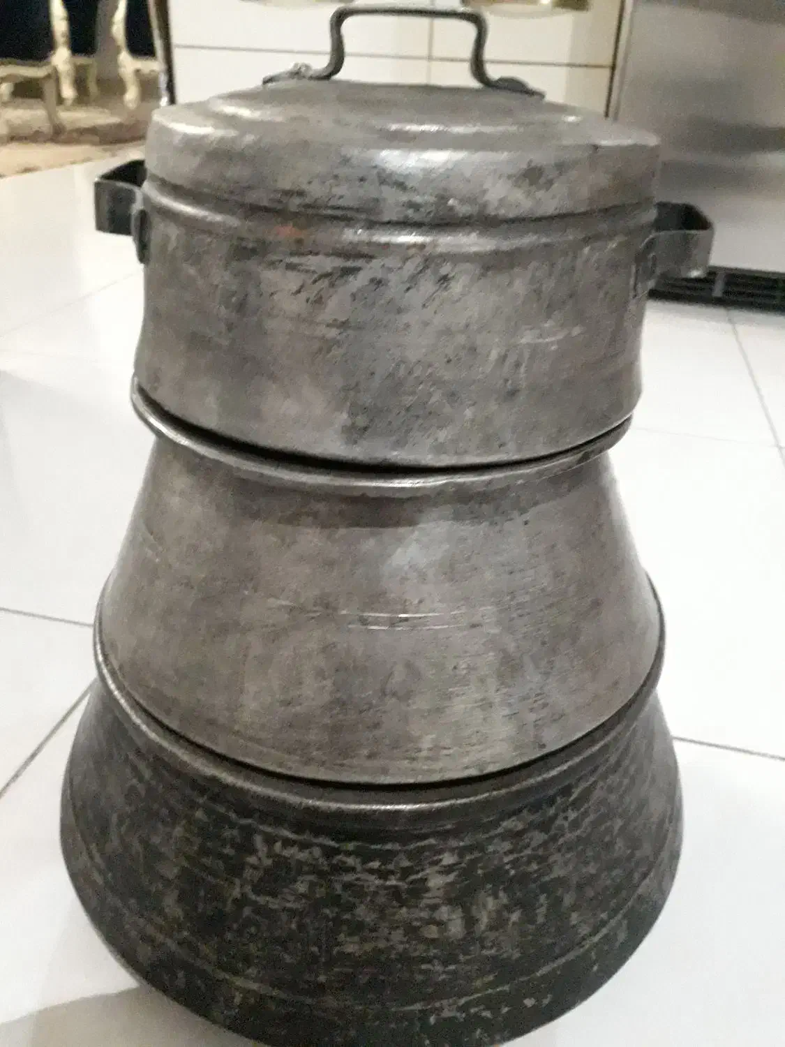 دیگچه مسی ومیز|ظروف پختوپز|ری, سیزده آبان|دیوار