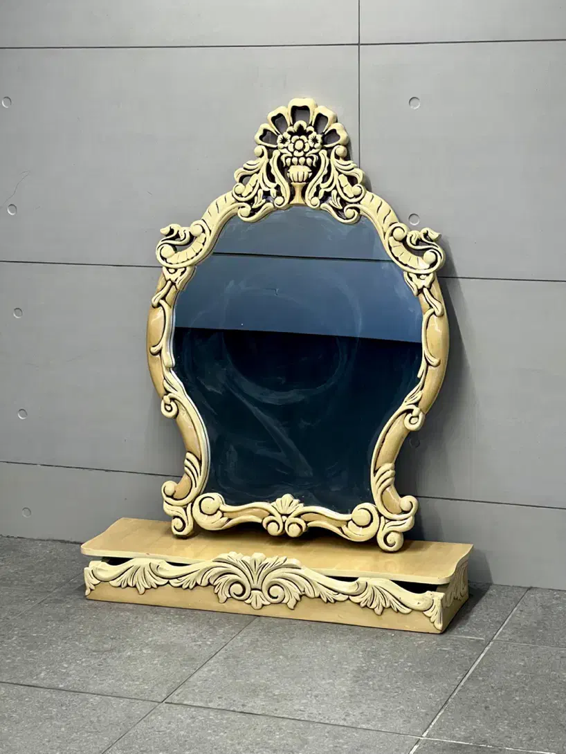 آینه کنسول|بوفه، ویترین، کنسول|شیراز, قدوسی غربی|دیوار